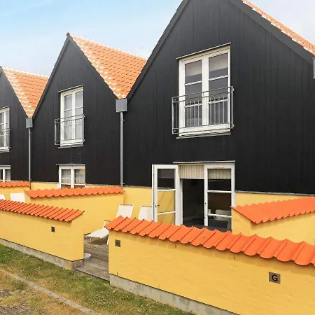 Apartment 6 Person In